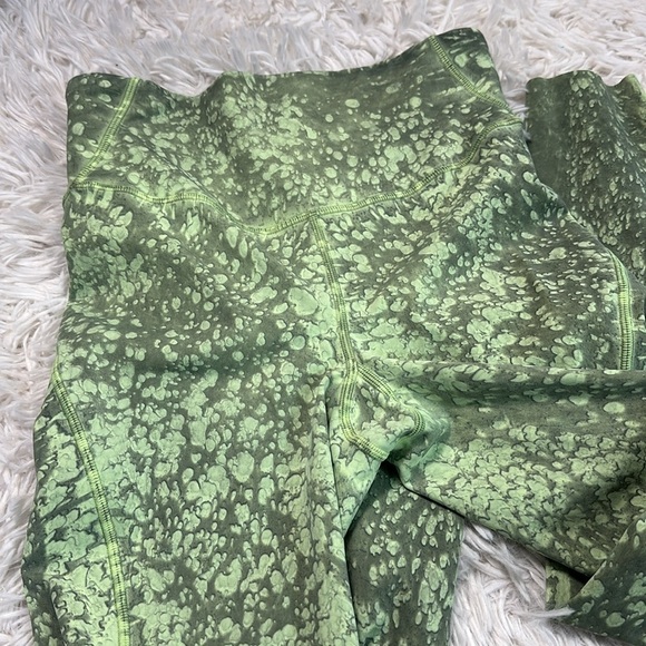 Lululemon Base Pace High-Rise Running Tight 25" City Grit Green Multi - Picture 2 of 5